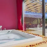 Ortaç 2 Doğa ıçerisinde, Korunaklı Villa