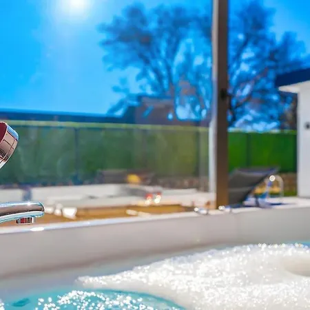 Ortac 2 Doga Icerisinde, Korunakli Villa Kas