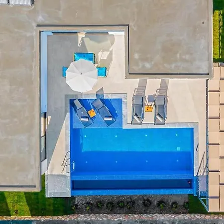 Villa Ortac 2 Doga Icerisinde, Korunakli *