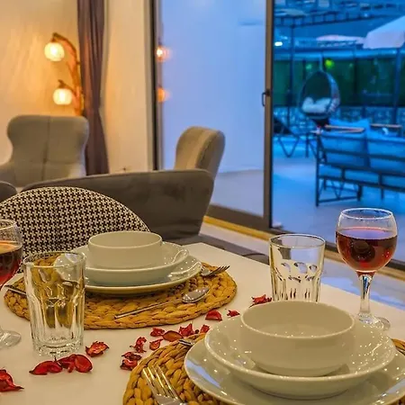 Ortac 2 Doga Icerisinde, Korunakli * Kaş