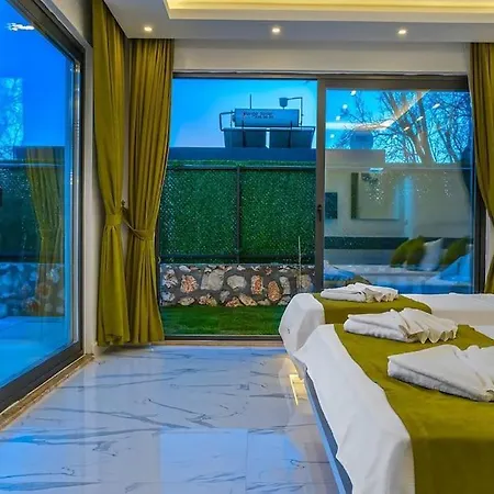 Ortac 2 Doga Icerisinde, Korunakli * Kaş